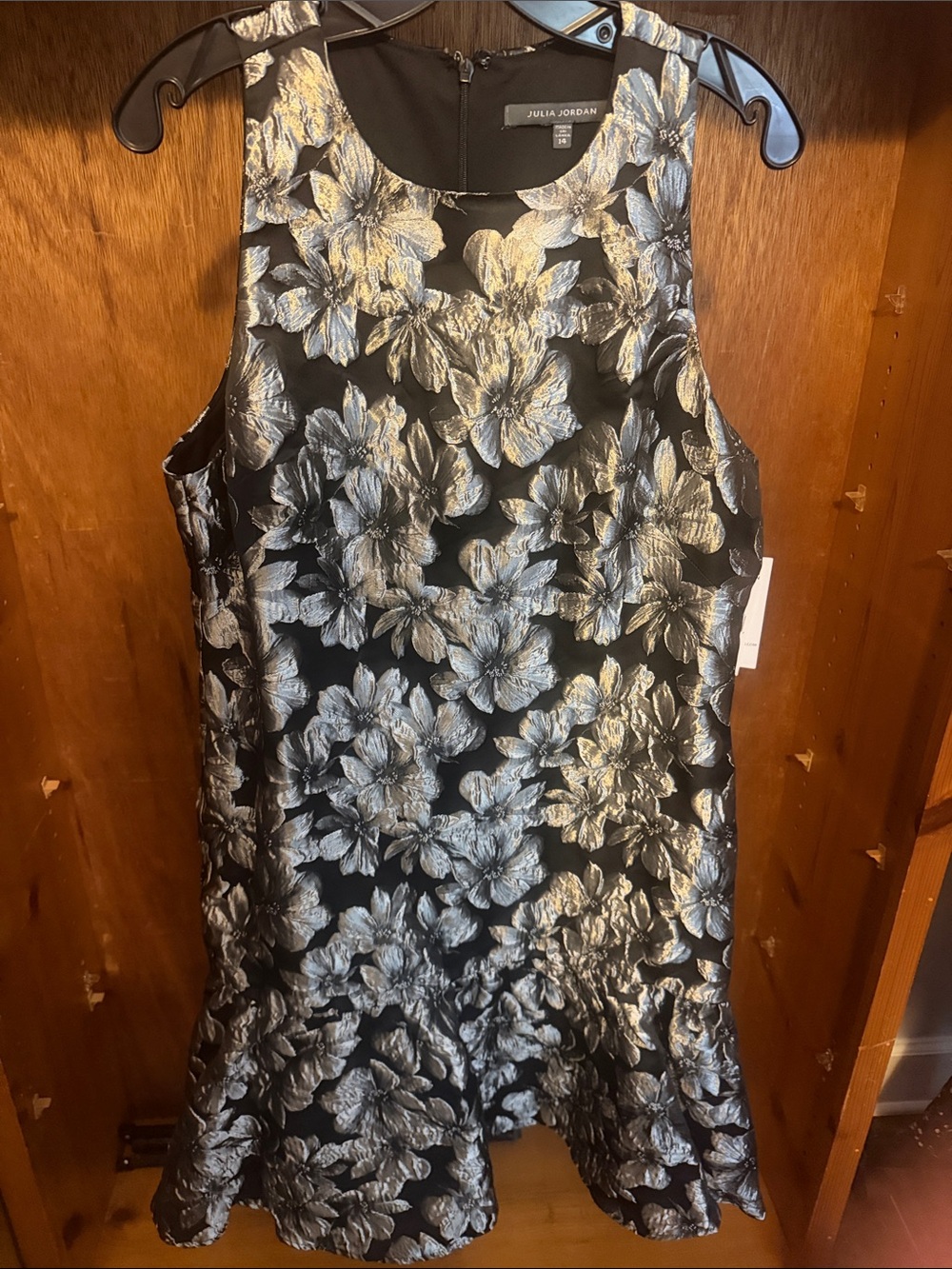 julia jordan Black and Silver Floral Fit-and-Flare Dress